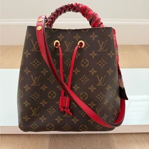 AUTHENTIC Louis Vuitton NéoNoé MM Bucket Bag — Monogram / Coquelicot Red